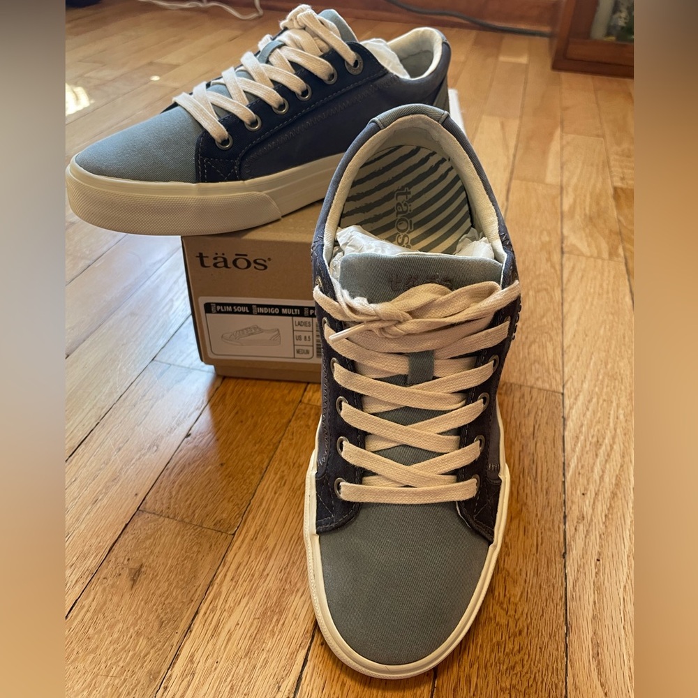 Taos Footwear Blue and Cream Sneakers - Picture 9 of 13